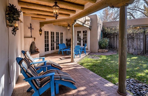 Historic Eastside House | Western Cowboy | Luxe Design, Four Fireplaces + Lots of Space!
