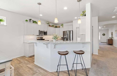 Caldwell House | Western Explorer Two Homes Sleeps 20!