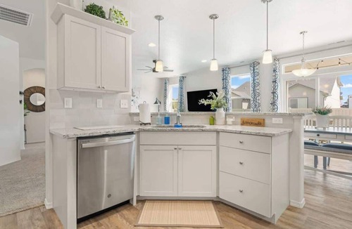 Caldwell House | Western Explorer Two Homes Sleeps 20!