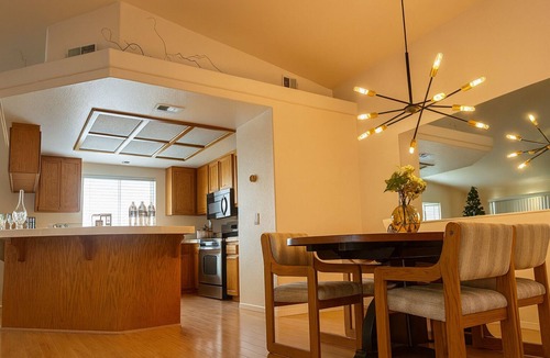 Hemet House | Western Horizon Home