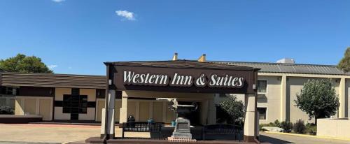 Enid Hotel | Western Inn & suites