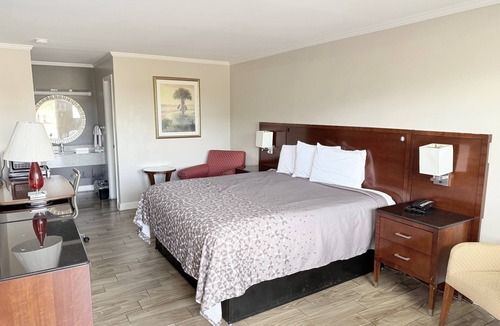 Dawson Hotel | Western Motel