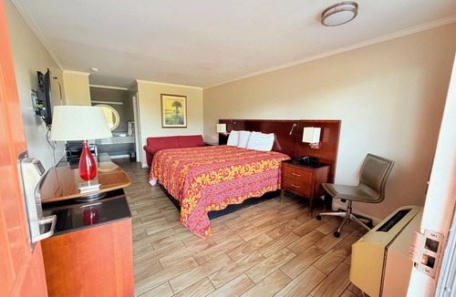 Dawson Hotel | Western Motel