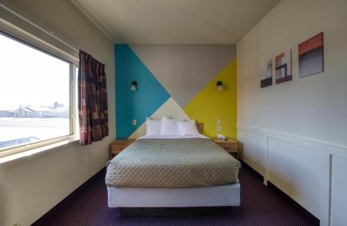 Shamrock Hotel | Western Motel