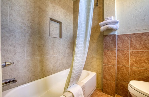 Shamrock Hotel | Western Motel