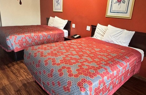De Queen Hotel | Western Plaza Inn