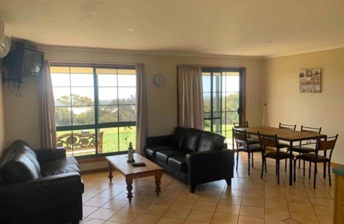 Western River Cabin | Western River Valley Cottages 1