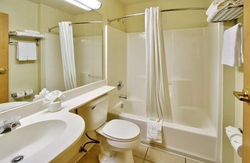 Los Lunas Hotel | Western Skies Inn And Suites