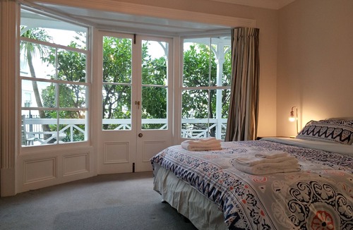 Kingsland House | Western Springs Villa