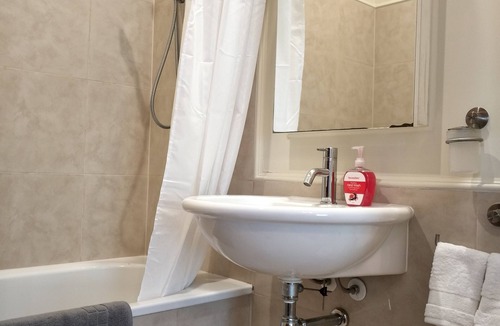 Kingsland House | Western Springs Villa