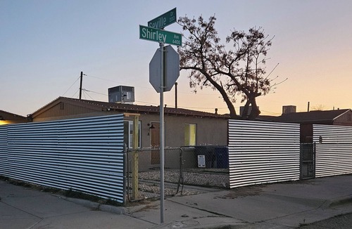 Lakeside House | Western Themed 2 Bed in central El Paso 3 min from Refinery
