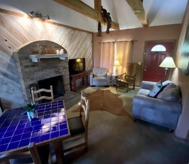 Paluxy House | Western-Themed Cabin with Hot Tub, Fireplace & Pool Access near Meadow Retreat in Texas