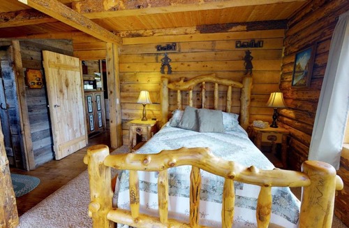 Monticello Resort | Western Town Retreat