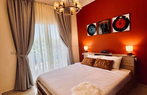 Al Hamra Village House | Western townhouse with swimming pool