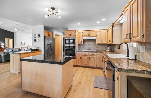 Bella Vista House | Western Waters: Lake Front > Boat Dock > Game Room > Fire Pit