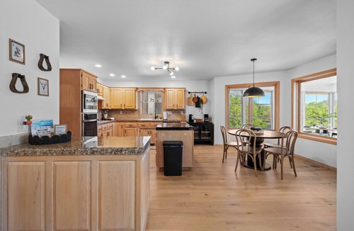 Bella Vista House | Western Waters: Lake Front > Boat Dock > Game Room > Fire Pit