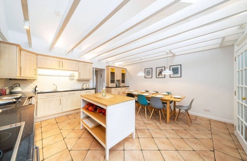 Huntly House | Westerpark Countryside Cottage