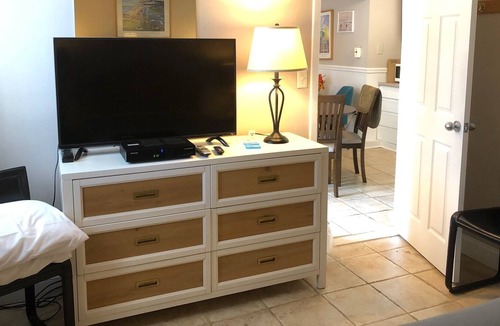 Westhampton Apartment | Westhampton SeaBreeze Suite