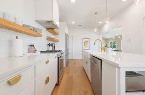 Lost Creek House | Westlake 4bd Home with Stunning Hill Country Views