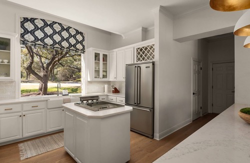 Rob Roy On The Lake House | Westlake|Amazing Views|Pool & Outdoor Kitchen
