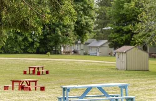 Bloomfield Apartment | Westlake Cottages The Rosehall PEC Waterfront Stay