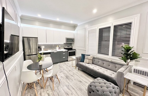 New Toronto Hotel | Westlake Hotel - The Andy Suite