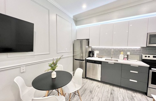 New Toronto Hotel | Westlake Hotel - The Andy Suite