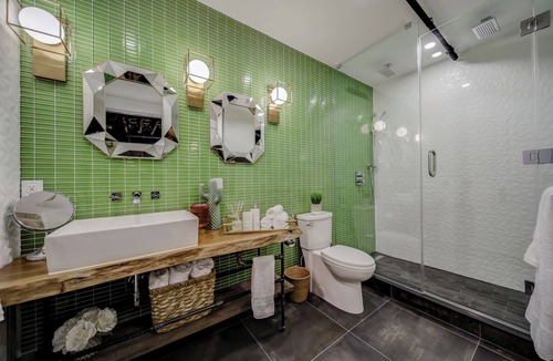 New Toronto Hotel | Westlake Hotel - The Neverly Hills Suite