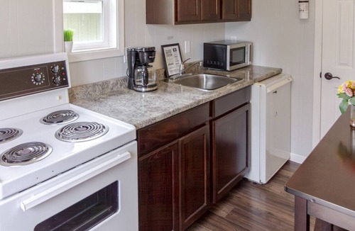 Bloomfield Apartment | Westlake Milford Cottage