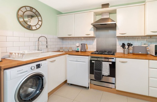 Peterborough House | Westlake Serviced Accommodation