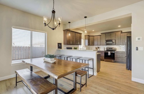 Colorado Springs House | Westland Estate! Whole Duplex Near OCC w/Views
