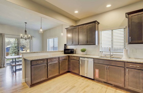 Colorado Springs House | Westland Estate! Whole Duplex Near OCC w/Views