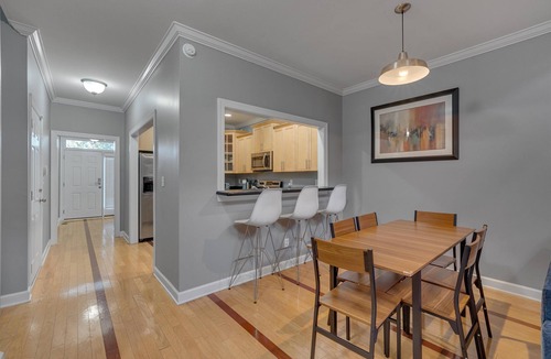 Pine Forest House | Westland Ridge Manor 3BR 2.5BA