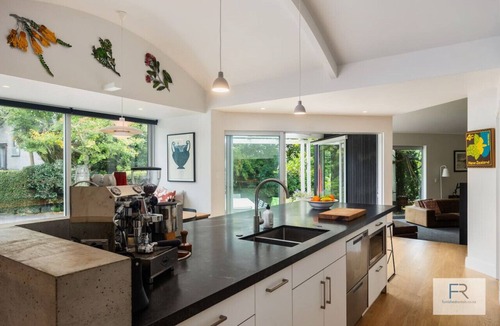 Westmere House | Westmere Poolside Escape