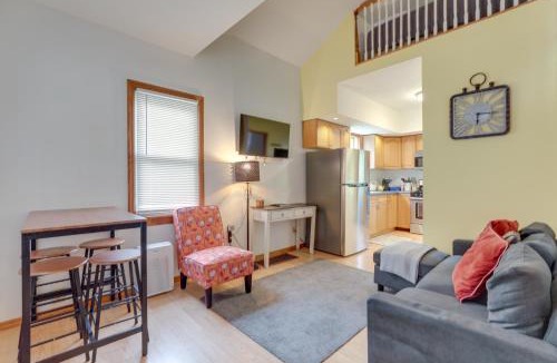 Westmont House | Westmont Home w/Hot Tub! Walk to Metra Station