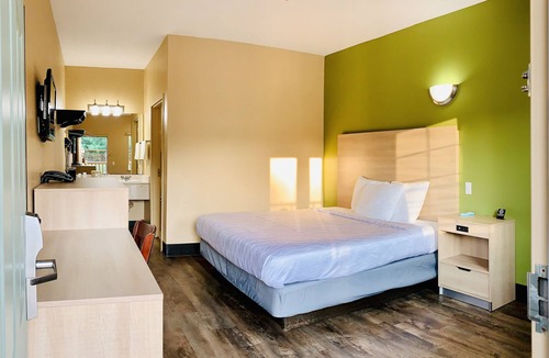 Rusk Hotel | Weston Inn & Suites