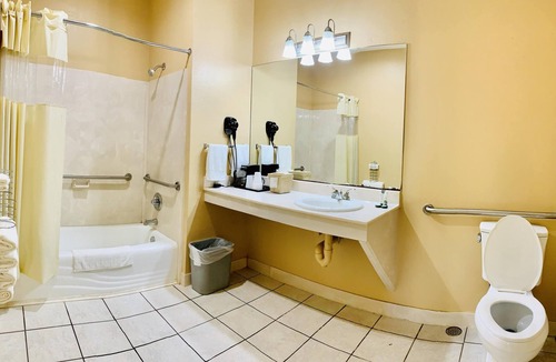 Rusk Hotel | Weston Inn & Suites