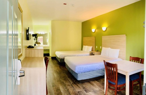 Rusk Hotel | Weston Inn & Suites