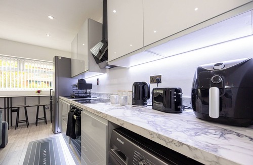 Levenshulme Apartment | Westpoint Luxury Apartment
