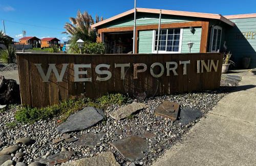 Westport Hotel | Westport Inn Cabins