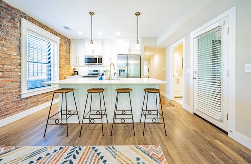 West Plaza Condo | Westport Loft Above Shops w/Private Entrance!