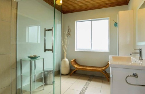 Westshore House | Westshore Beachfront