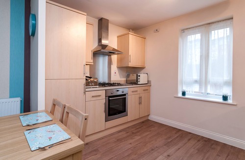 Basingstoke Apartment | Westside Apartments :Cosy 2 Bed 2 Bath Flat