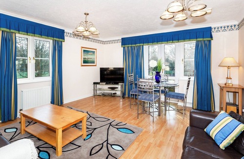 Basingstoke Cottage | Westside Apartment 1