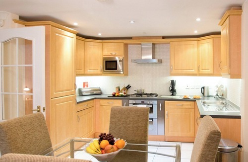 Basingstoke Cottage | Westside Apartment 3