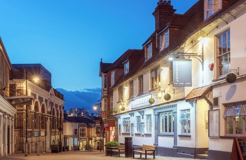 Basingstoke Cottage | Westside Apartment 3