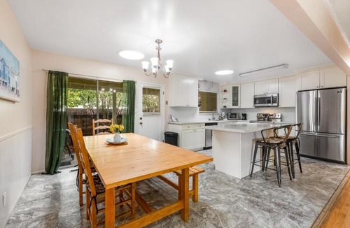 Westside Santa Cruz House | Westside Beauty