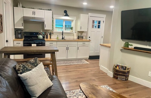 Mount Vernon House | Westside Stay in Mount Vernon