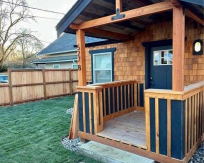 Mount Vernon House | Westside Stay in Mount Vernon