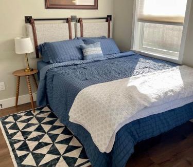 Mount Vernon House | Westside Stay in Mount Vernon